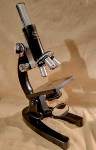 Kremp Wetzlar Vintage school monocular microscope - view no. 1