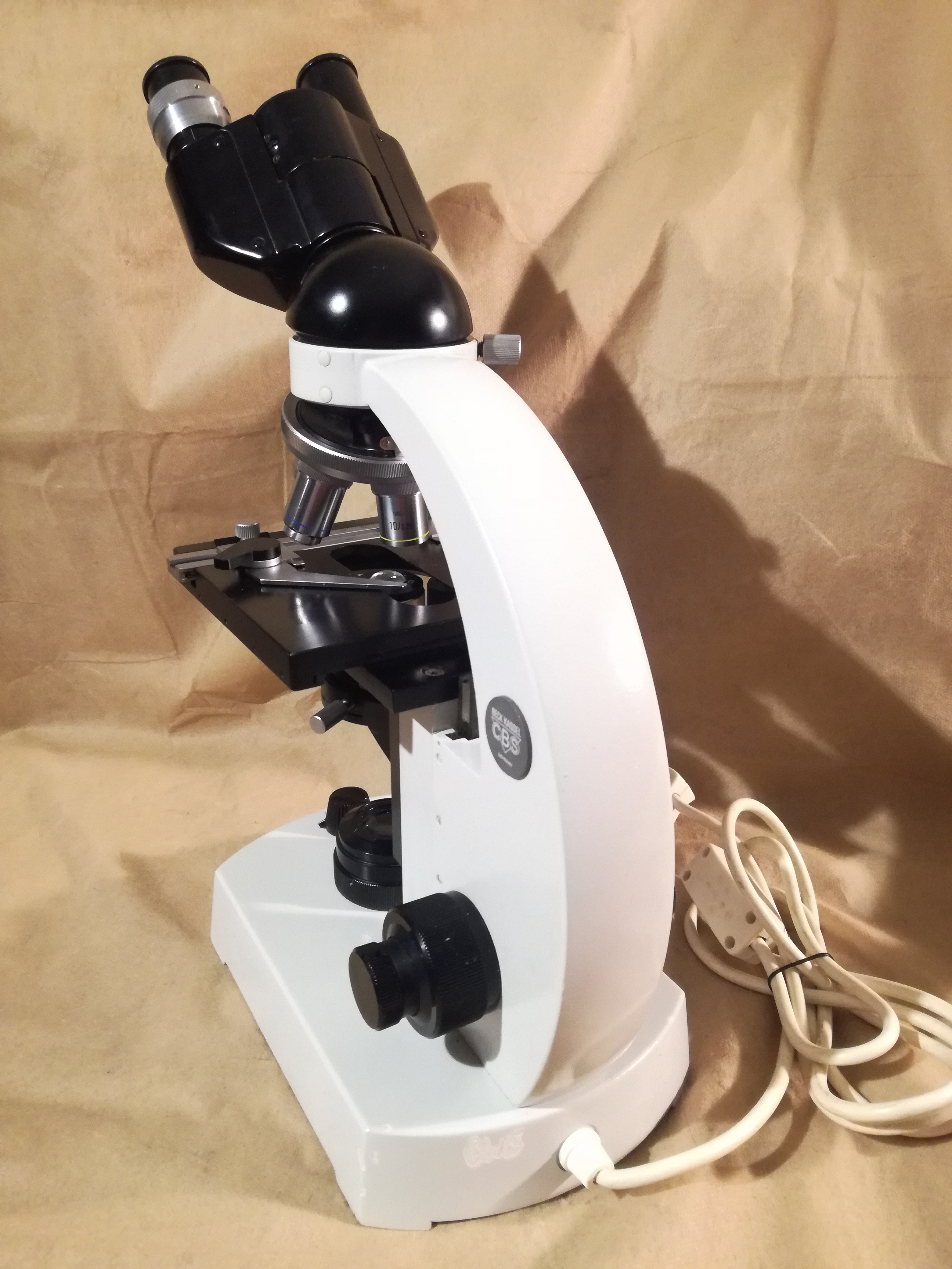 Na zdjęciu jest mikroskop CBS Binocular Model 02 - zdjęcie #5