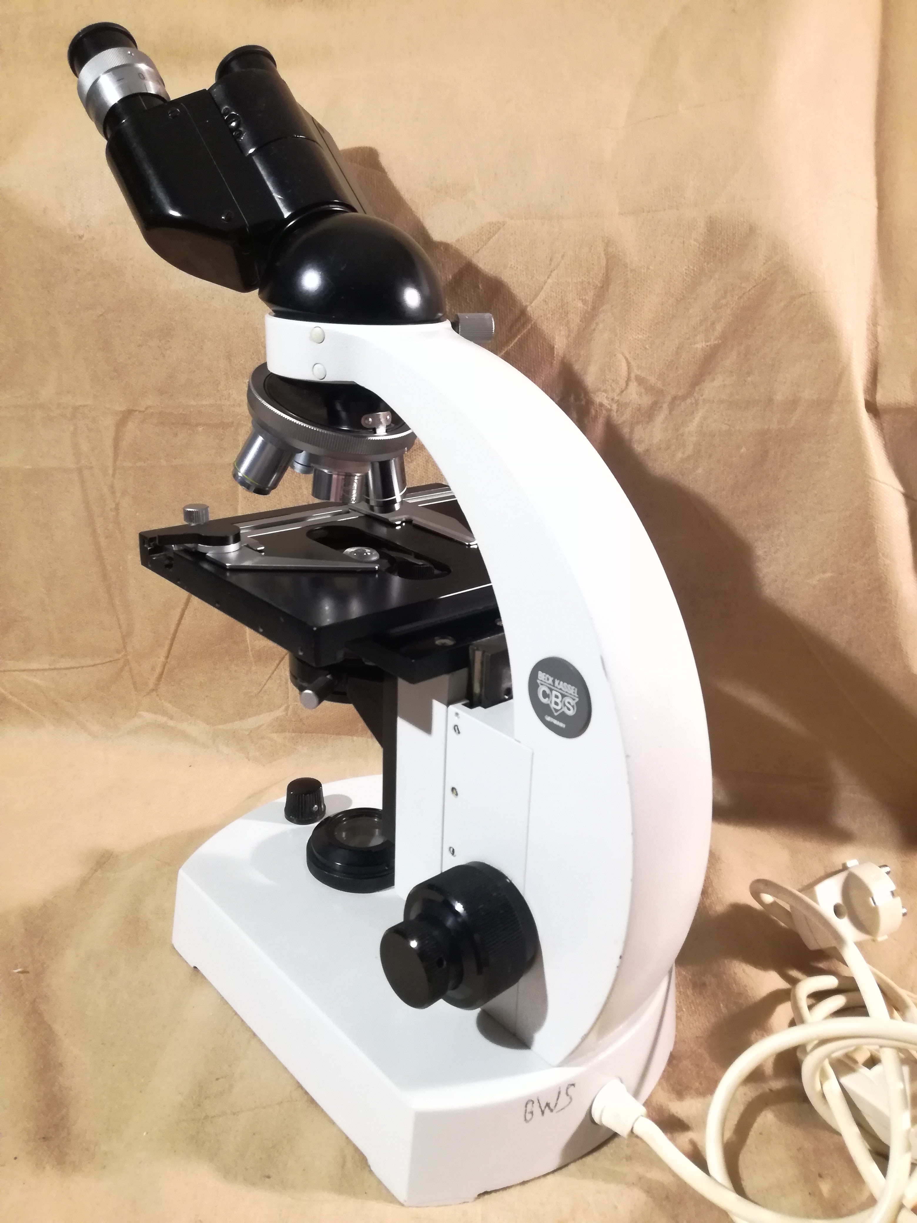 Na zdjęciu jest mikroskop CBS Binocular Model 02 - zdjęcie #12