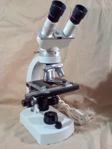 CBS Trinokular Model 01 Mikroskop - Ansicht Nr. 1