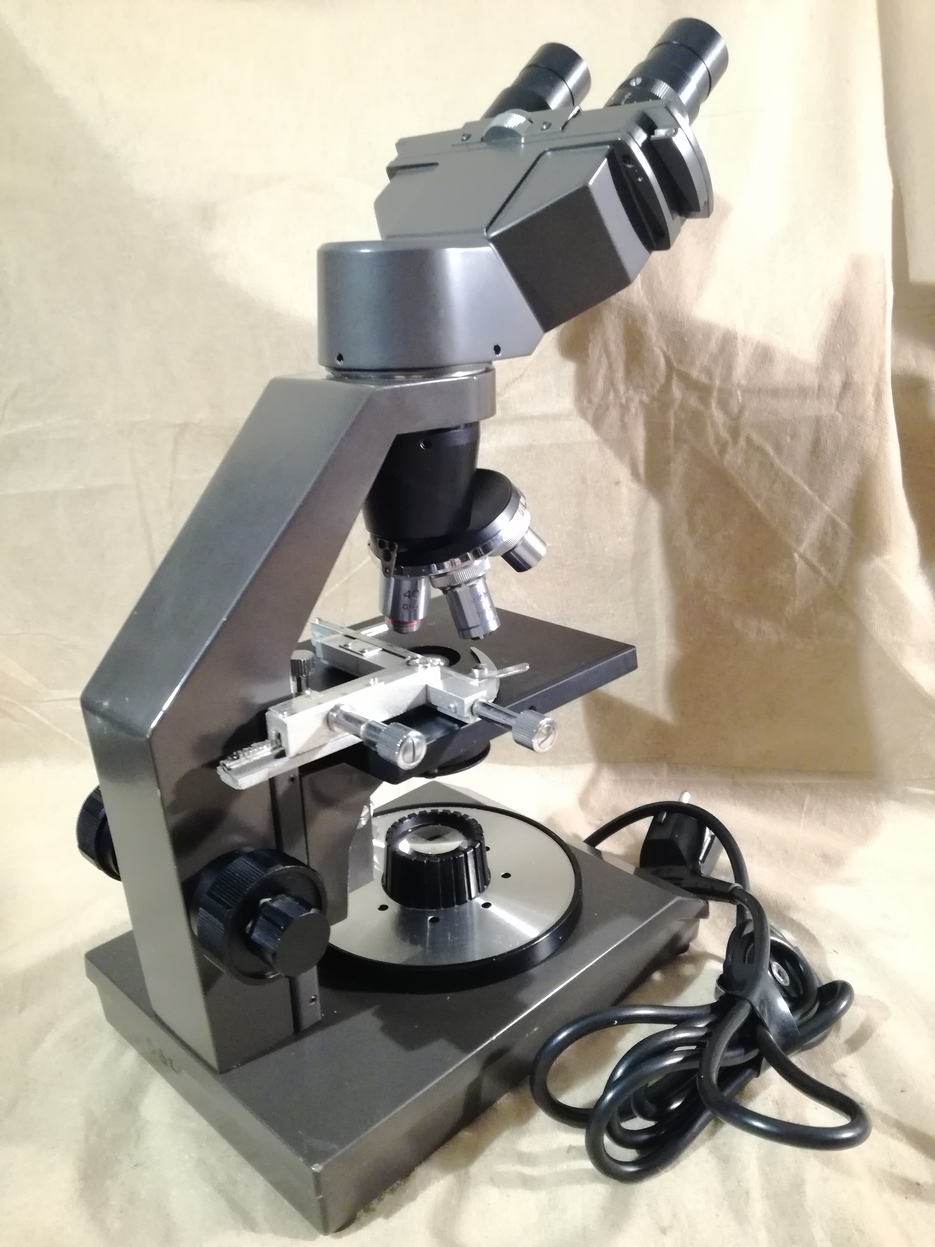 Mikroskop SWIFT (Japan) Collegiate 400 - different 4 view